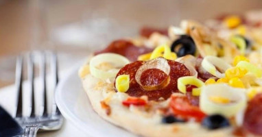 Hotza Motza Pizza food