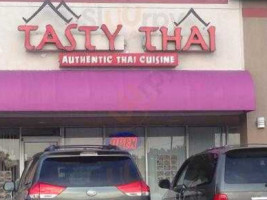 Tasty Thai outside