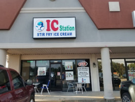 Ic Station Stir Fry Ice Cream outside