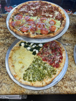 Danny's Pizza Pizzazz food