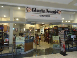 Gloria Jean's Coffees West Towne Mall inside