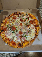 Ramani's Pizza Subs food