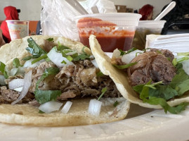 Los Carretos Deli, Actualmente Sazón Mexicano food