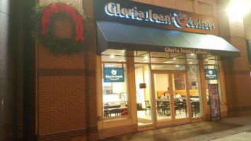 Gloria Jean's Coffees New Brunswick inside