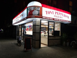Tony Pepperoni Pizzeria outside