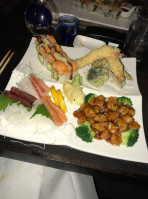 Akio Sushi Asian Cuisine food