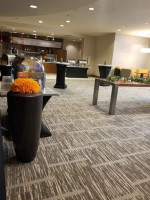 Courtyard By Marriott Canton food