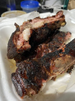 Pibb's Rib Shack food