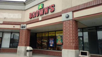 Brown's Chicken inside