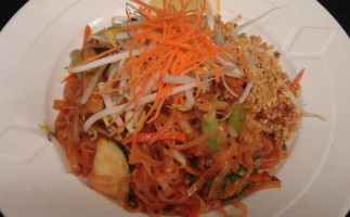 Sweet Basil Thai House food
