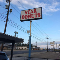 Star Donuts outside