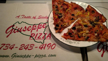Giuseppe's Pizza food