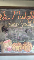 Ellie Michellie's Eatery food