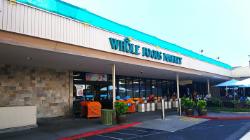 Whole Foods Market Kahala Mall Oahu outside