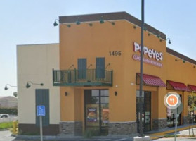 Popeyes Louisiana Kitchen outside