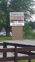 Smokin' Bob-b-que outside