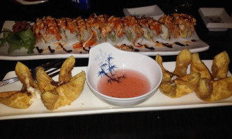 Momo Sushi And Grill food
