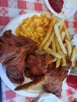 Gus’s World Famous Fried Chicken inside