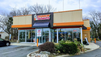 Dunkin' outside