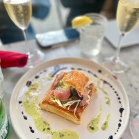 Amélie Café And Wine food