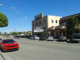 Main Pch Plaza outside