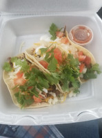Momma P’s Tacos food