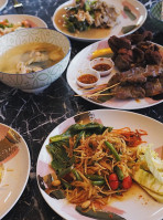 Ponsawan Thai Cuisine food