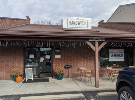 Sandwich Deli Cafe outside