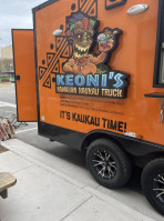 Keoni's Hawaiian Kaukau Truck outside