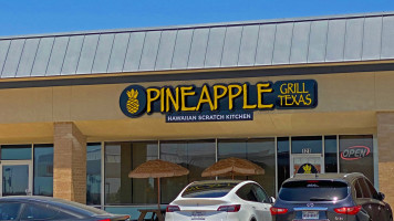 Pineapple Grill Texas outside