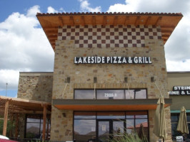 Lakeside Pizza Grill outside