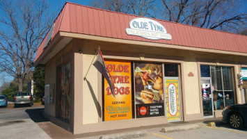 Olde Tyme Hot Dogs food