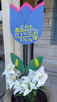 Eel River Inn inside