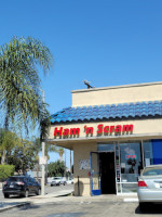 Ham N Scram outside