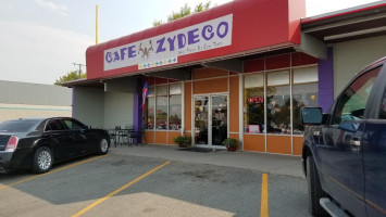 Cafe Zydeco outside