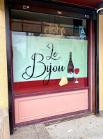 Le Bijou Pastry Shop And food