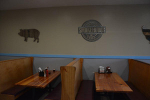 Denver Smokehouse Grill inside