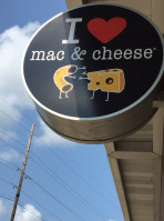 I Heart Mac Cheese outside