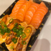 I Luv Sushi Too! food