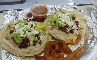 La Bendicion (taco Bus) food