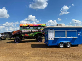 The King’s Shaved Ice Snow Cone Stand food