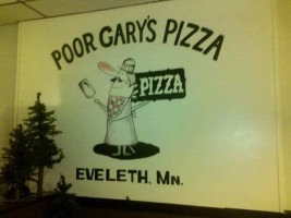 Poor Gary's Pizza Of Eveleth inside