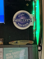 Kris’ Mid City Tavern food
