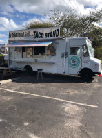 La Traditional Grill Taco Truck outside