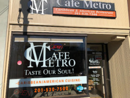 Cafe Metro outside