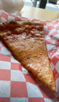 Norm’s Pizza food