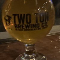 Two Ton Brewing food
