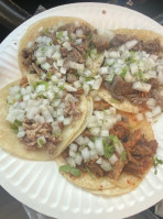 Tacos Los Cunados food