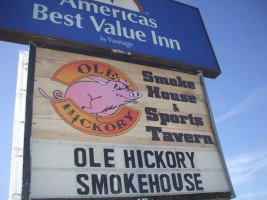 Ole Hickory Smokehouse food
