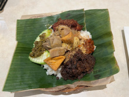 Wayang Halal food